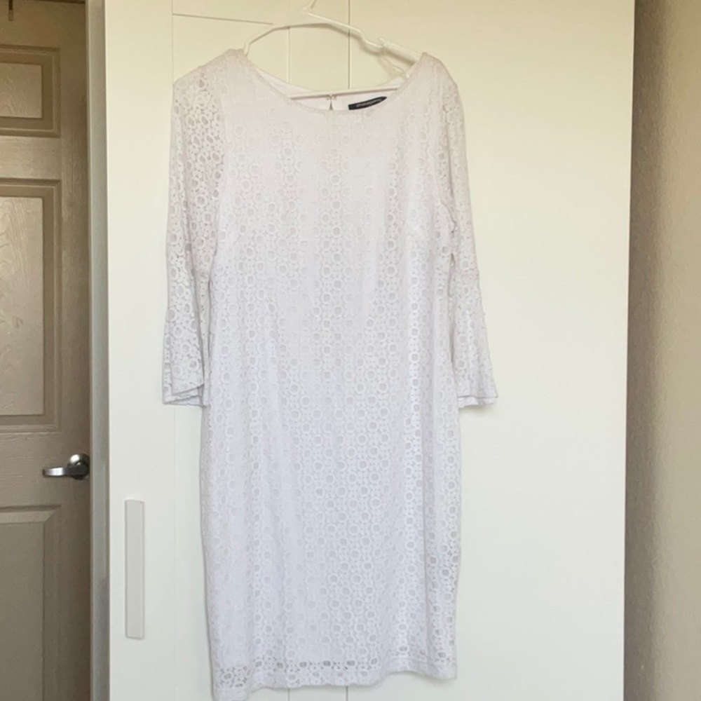 White dress (defect)